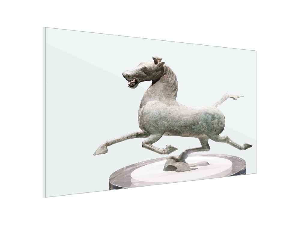 OLED透明屏，未來的展陳之星