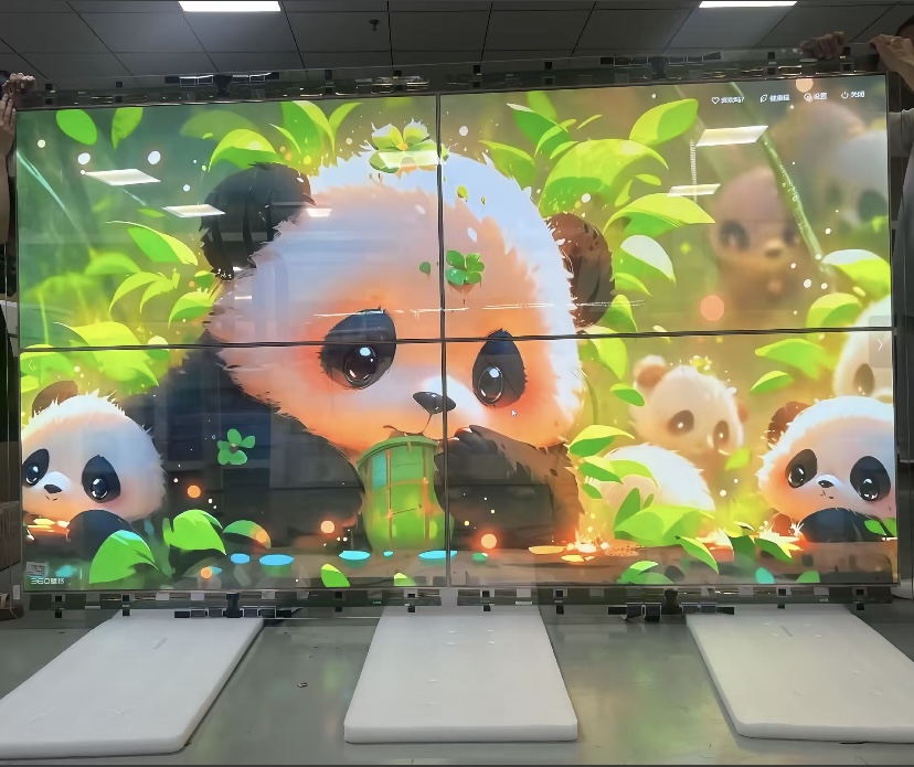 高端展示首選！OLED透明屏助力品牌高效傳播！